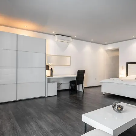 Alojamento de Acomodação e Pequeno-almoço Boutique Suites Refresh *