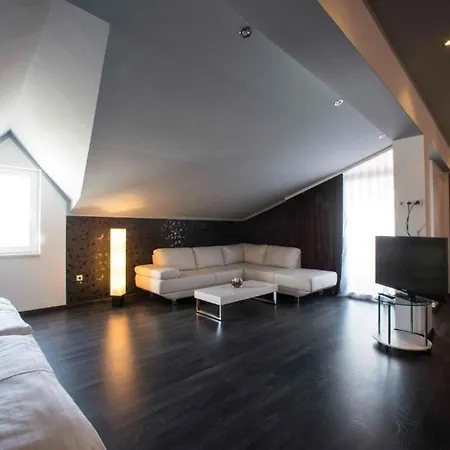 Alojamento de Acomodação e Pequeno-almoço Boutique Suites Refresh *